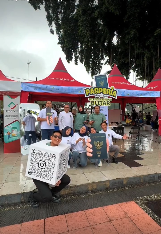 Makin Dekat dengan Warga, MPP On The Road Hadirkan Imigrasi dan Layanan Lainnya di CFD Aloon-Aloon Kota Blitar